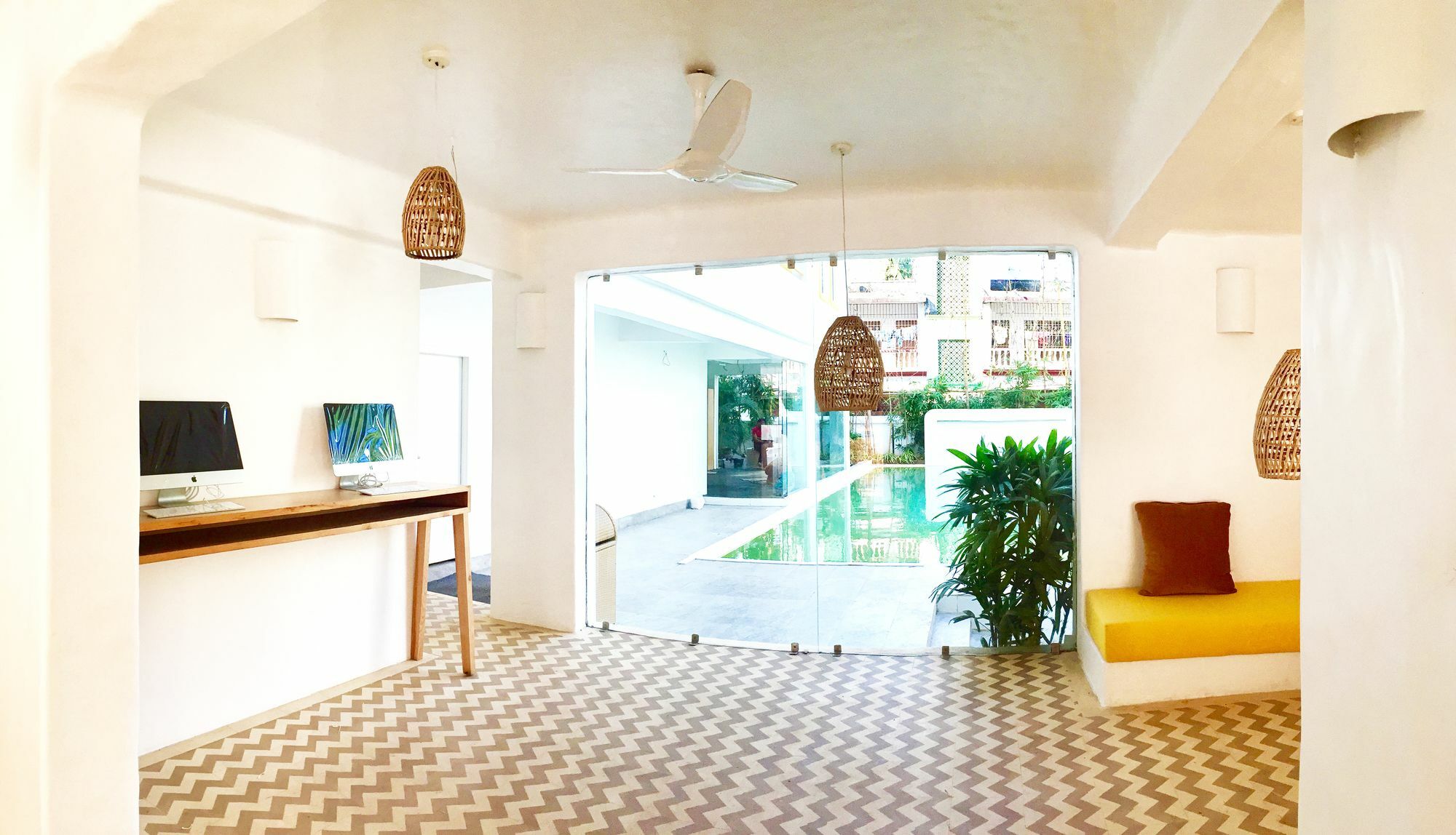 Bloom Hotel - Calangute Buitenkant foto